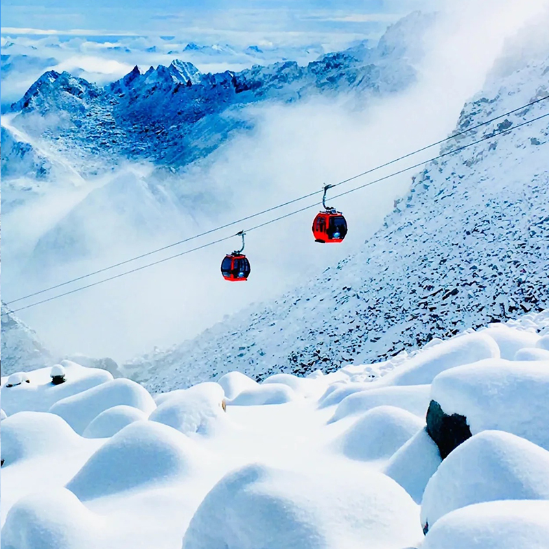 Private Tour (5-Day Trip)Jiuzhaigou + Huanglong + Siguniang Mountain + Bipenggou Valley + Dagu Glacier 达古冰川3