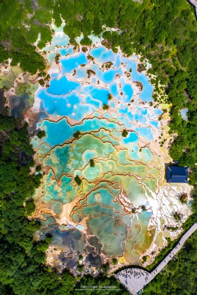 黄龙，真的只有五彩池值得… 1 家有贰猫的琴姐 来自小红书网页版