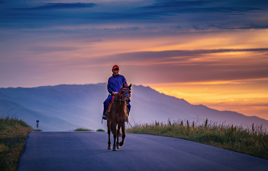 5 days and 4 nights in northern Xinjiang 那拉提草原 3 1024x656